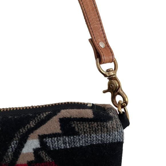 Rais Cane Vida Crossbody Bag with Pendleton Wool and Leather - Picture 6 of 14